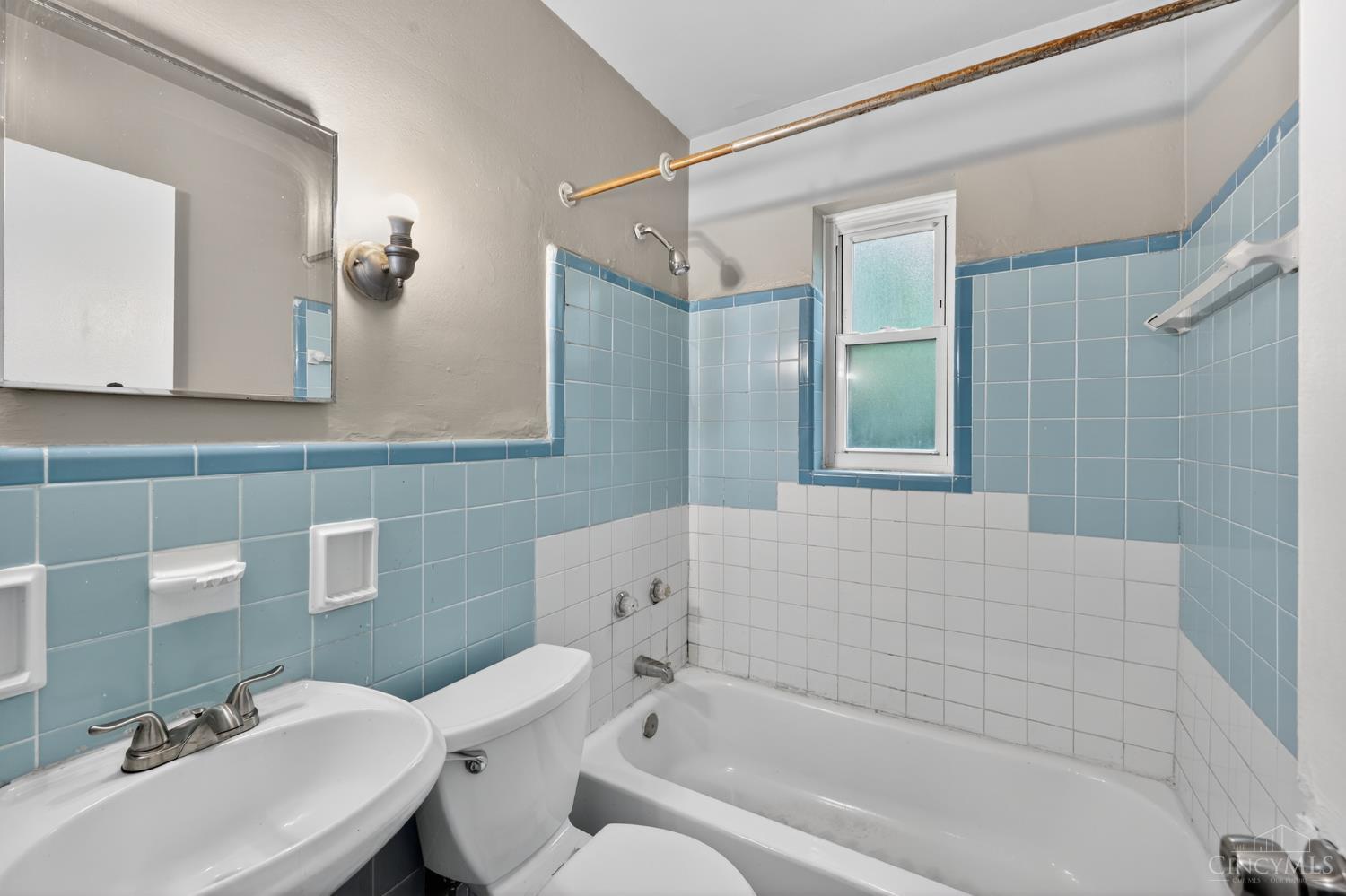 8668 Daly Road Property Photo 28