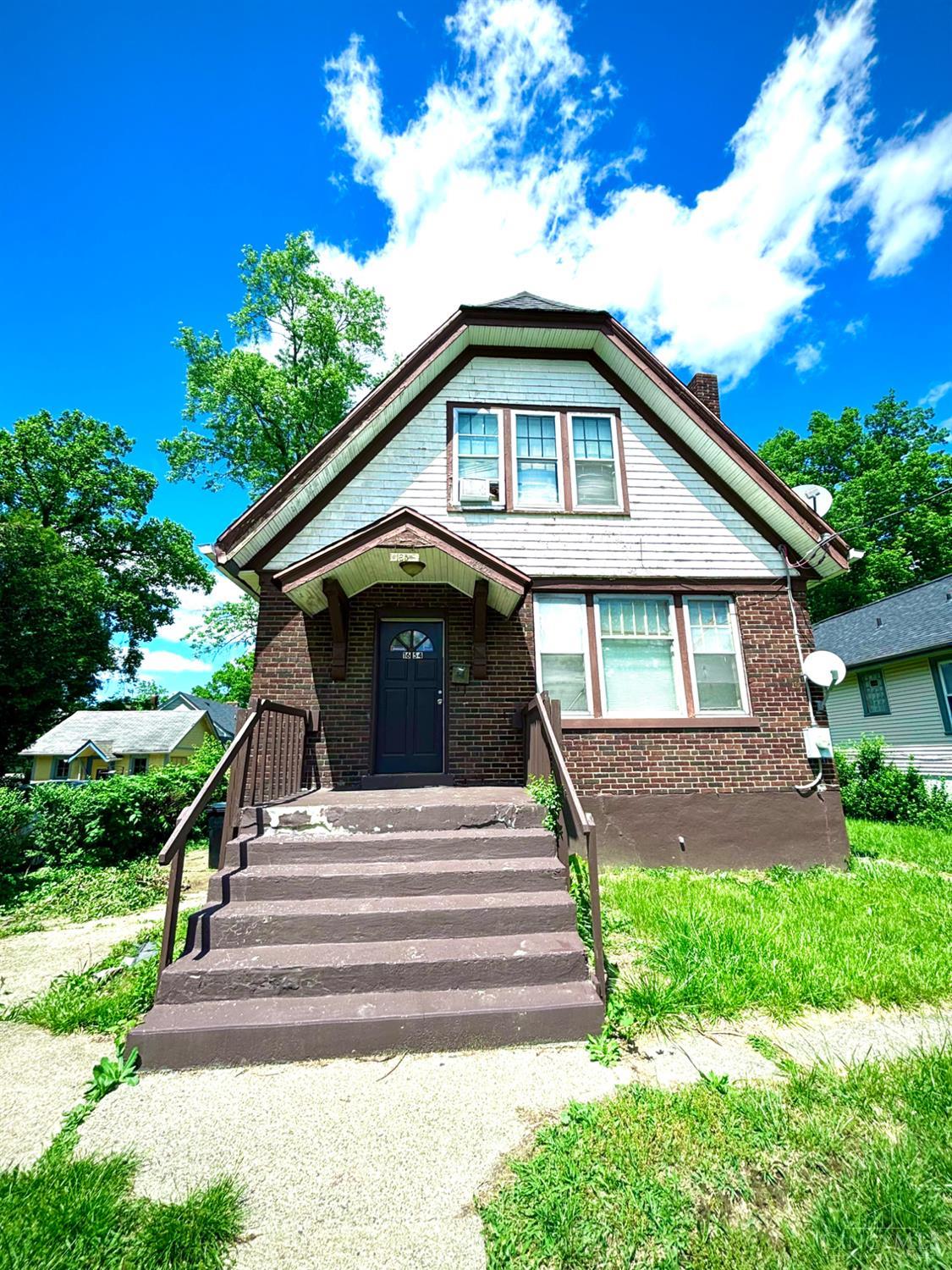 1654 California Avenue Property Photo 1