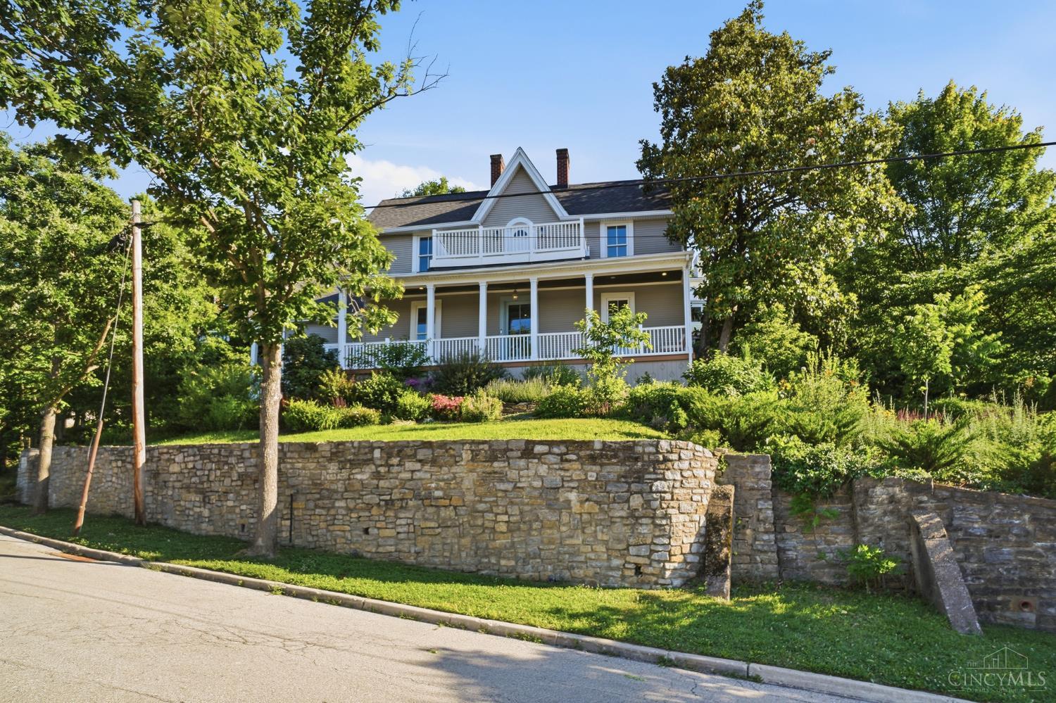 3608 Archer Avenue Property Photo