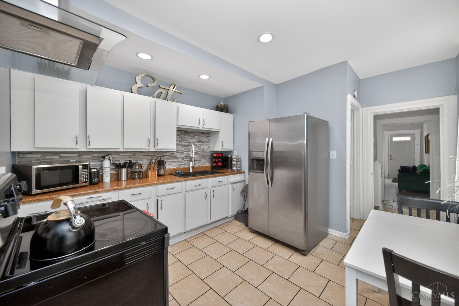 819 Summit Avenue Property Photo 8