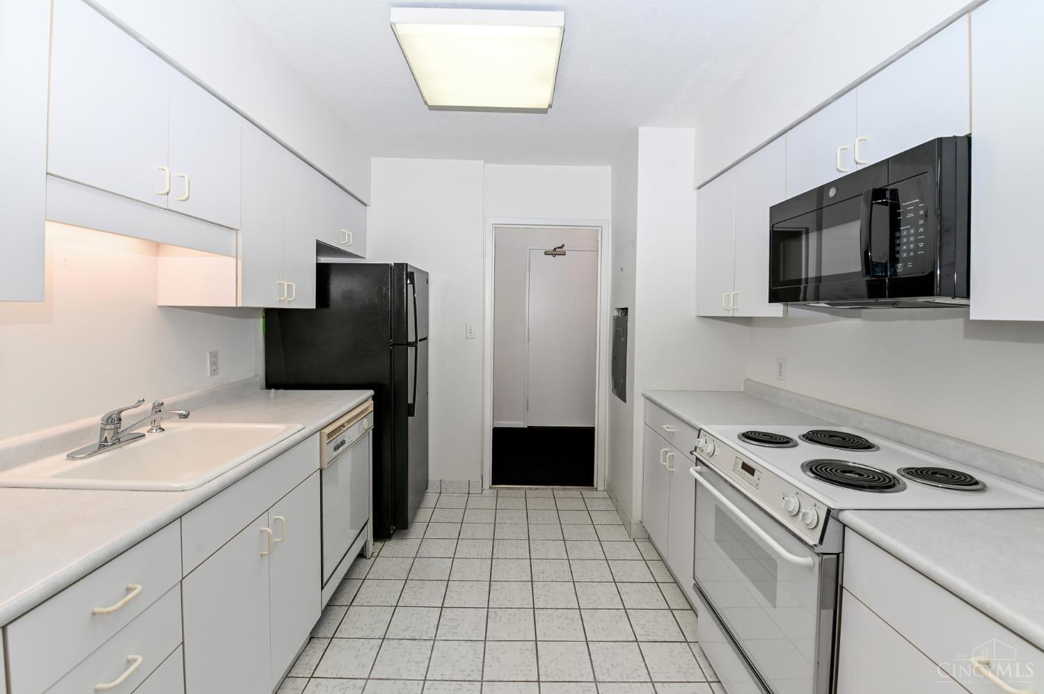 2444 Madison Road Property Photo 16