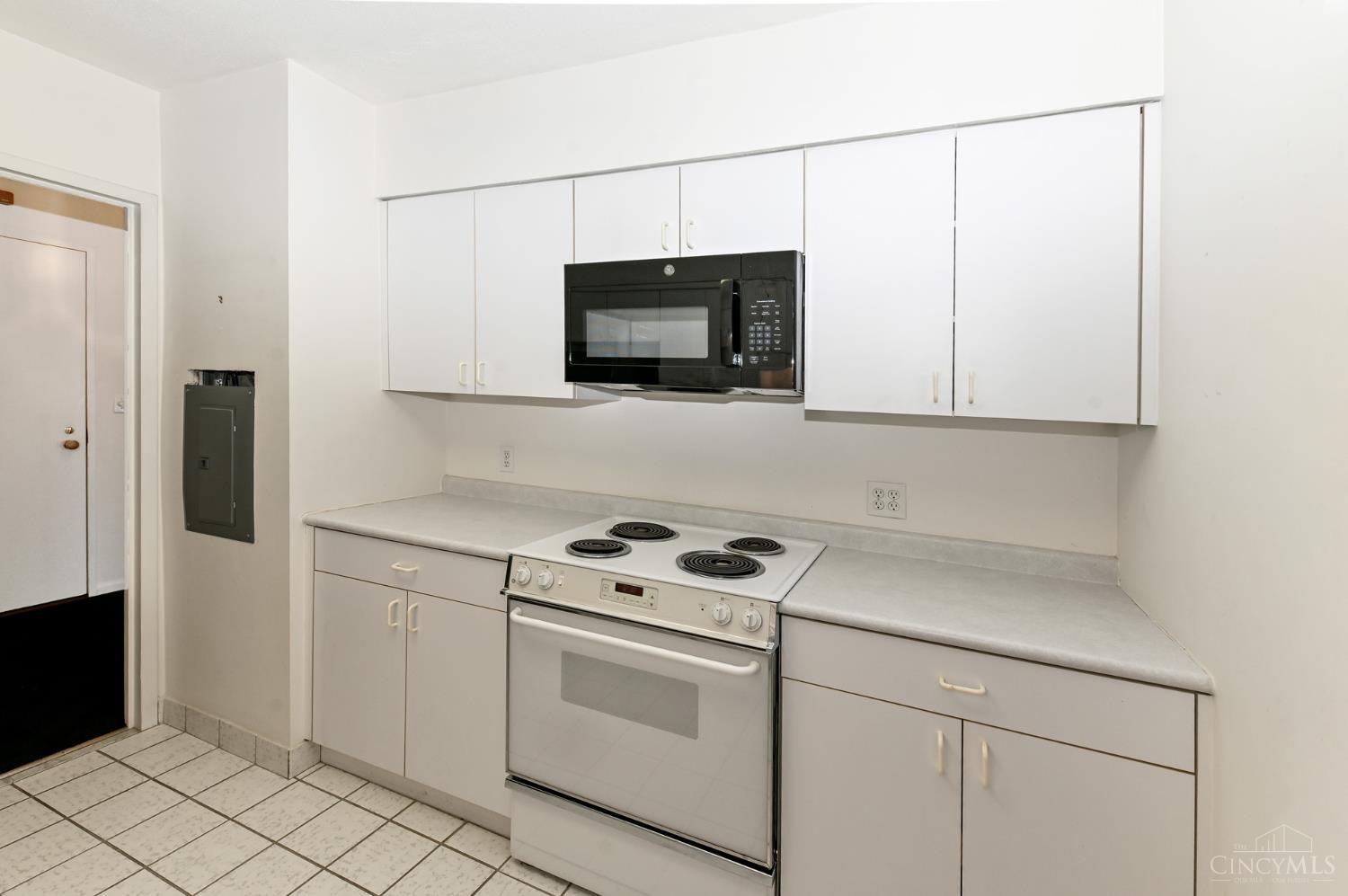 2444 Madison Road Property Photo 17