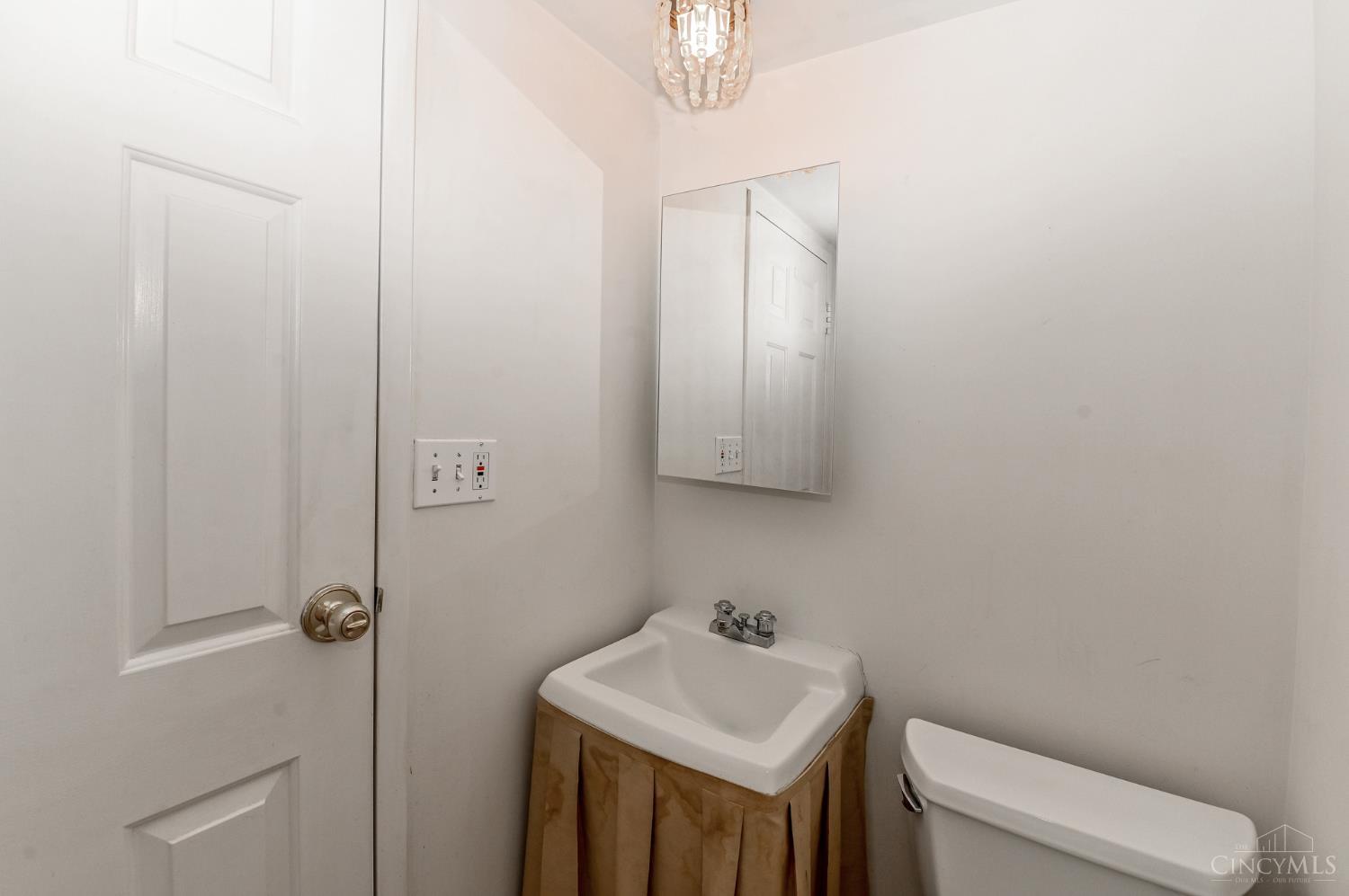 2444 Madison Road Property Photo 20