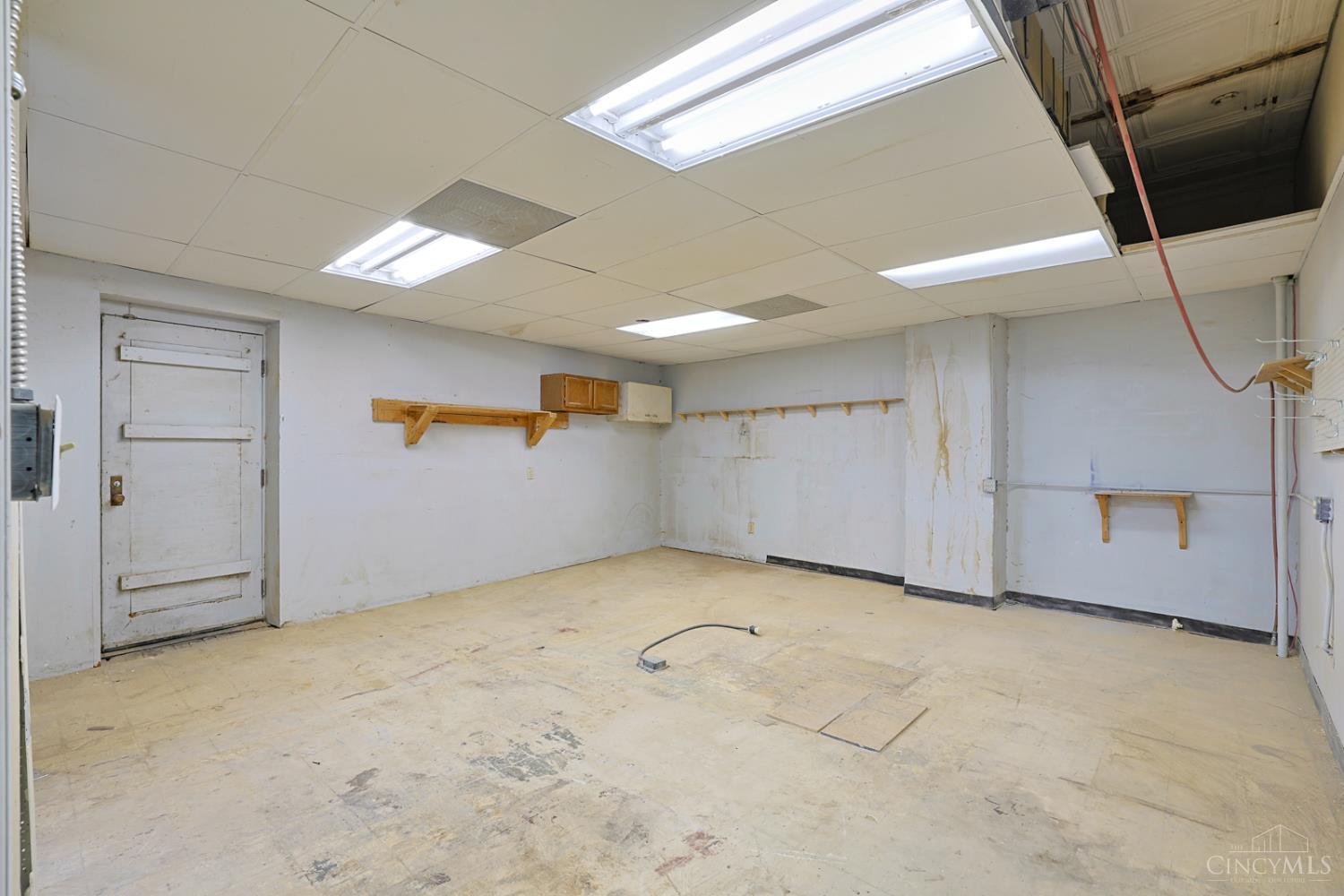 2108 Central Parkway Property Photo 33