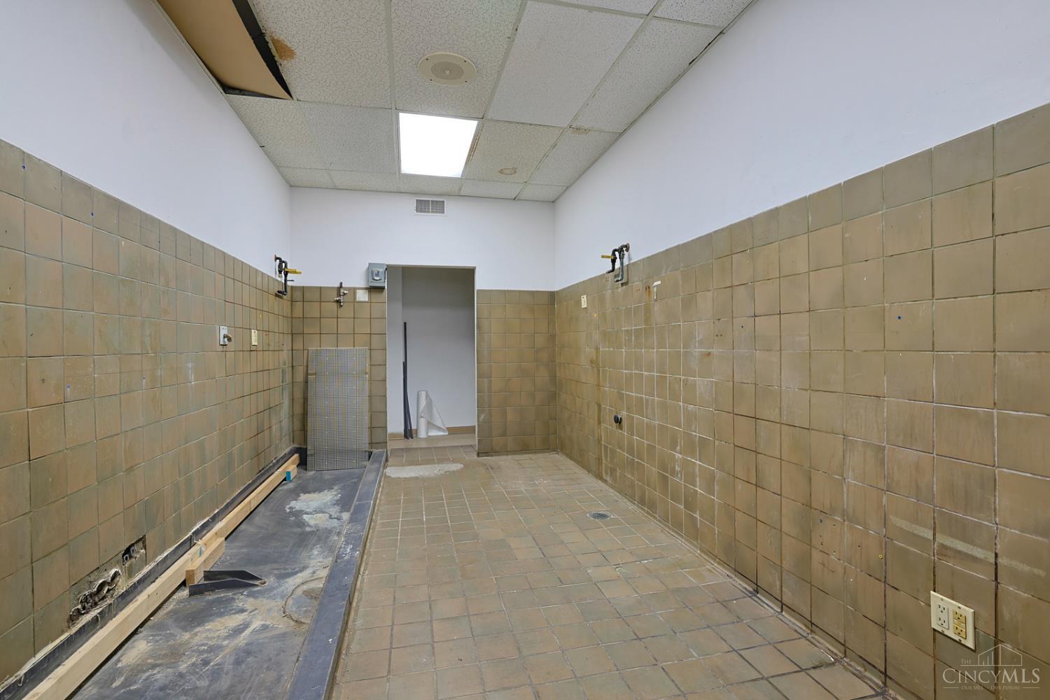 2108 Central Parkway Property Photo 34