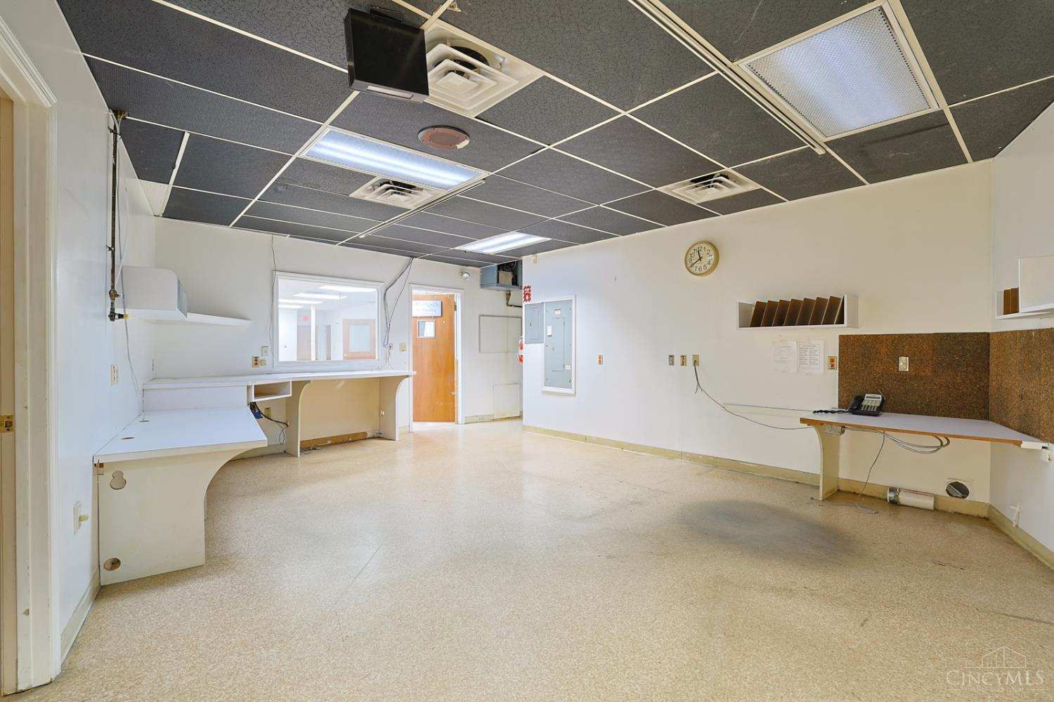 2108 Central Parkway Property Photo 37