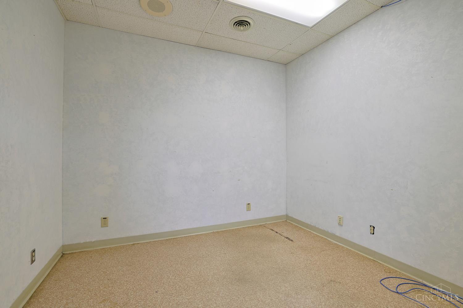 2108 Central Parkway Property Photo 44