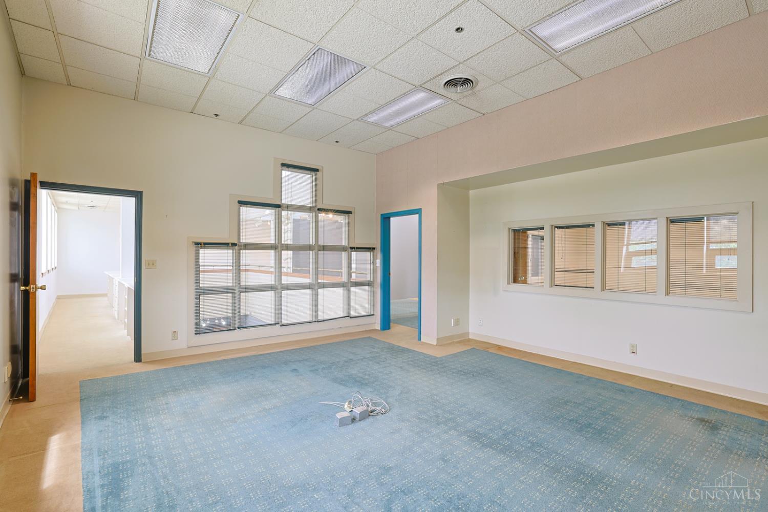 2108 Central Parkway Property Photo 48