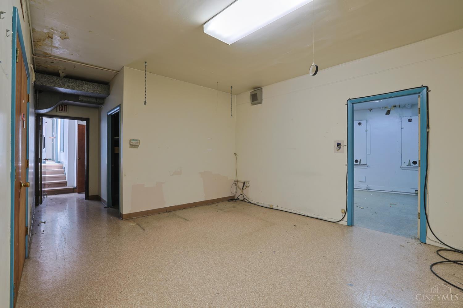 2108 Central Parkway Property Photo 59