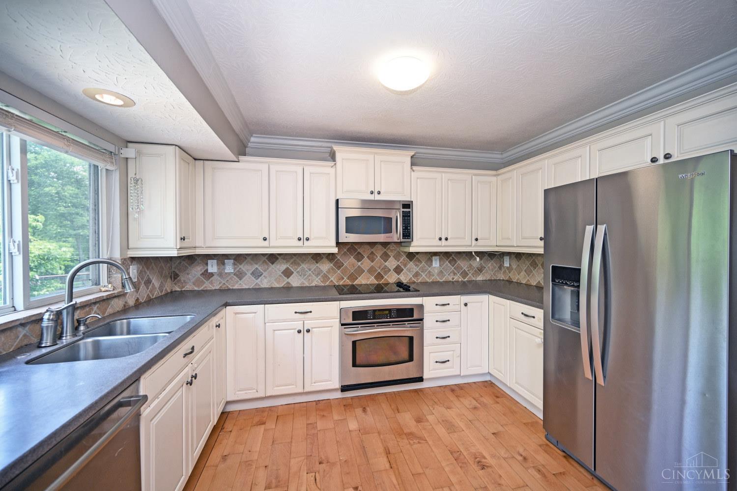 1208 Parkside Drive Property Photo 10