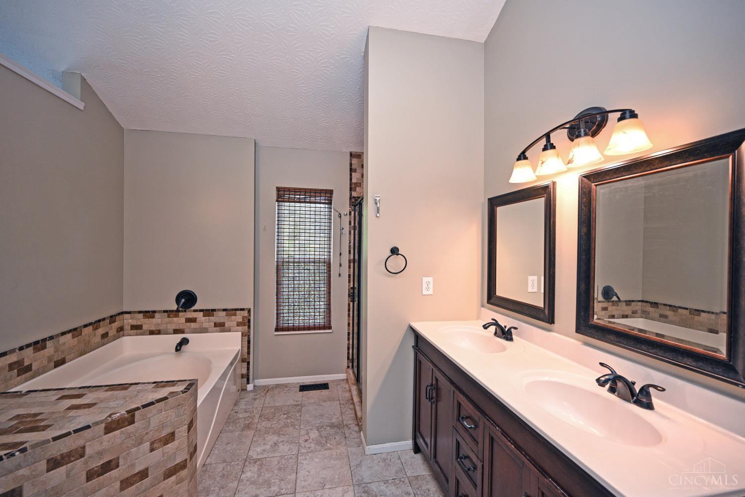 1208 Parkside Drive Property Photo 30