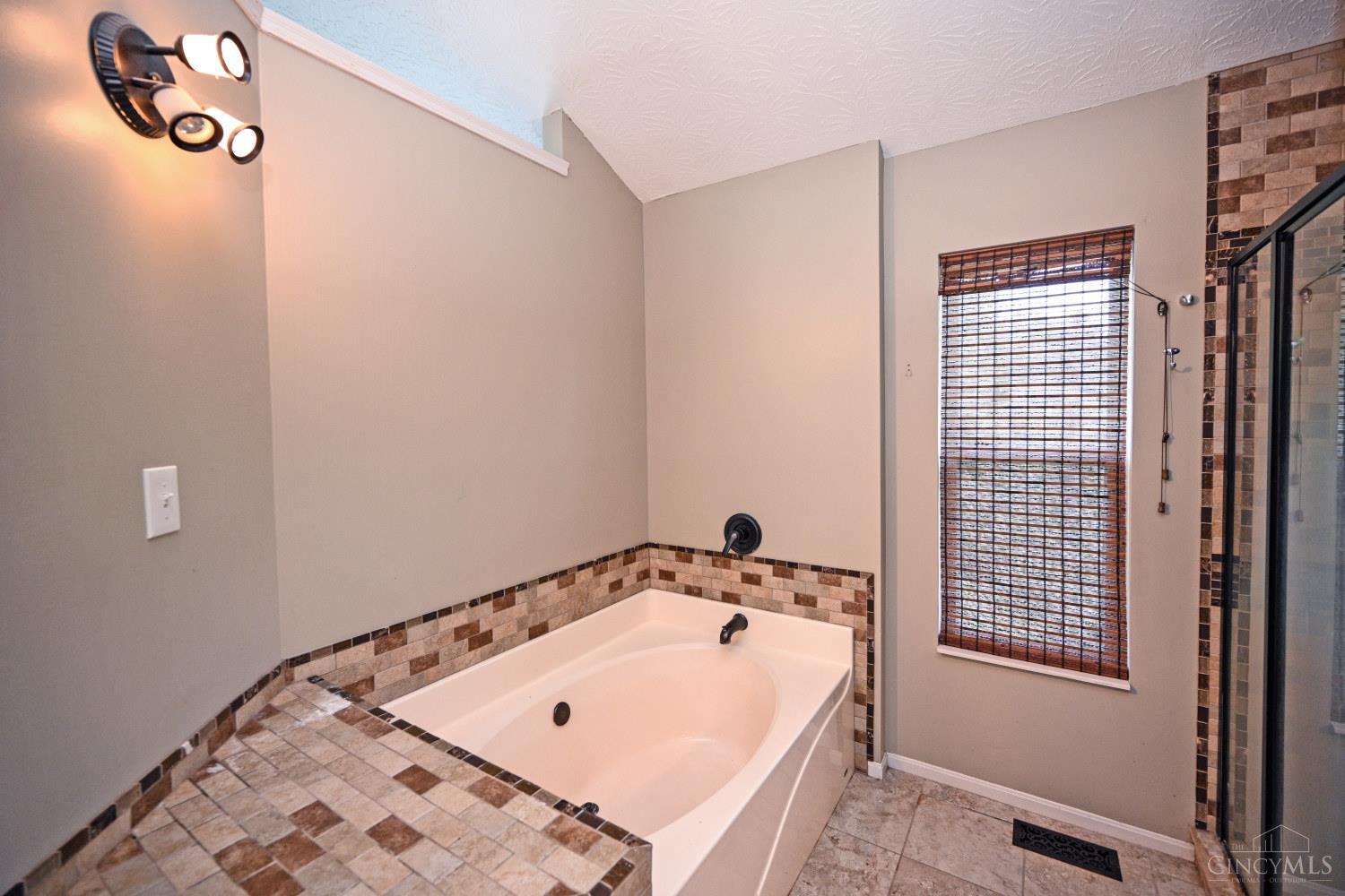 1208 Parkside Drive Property Photo 31