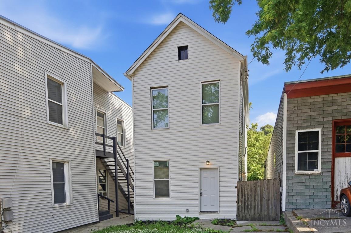 634 Tafel Street Property Photo 3