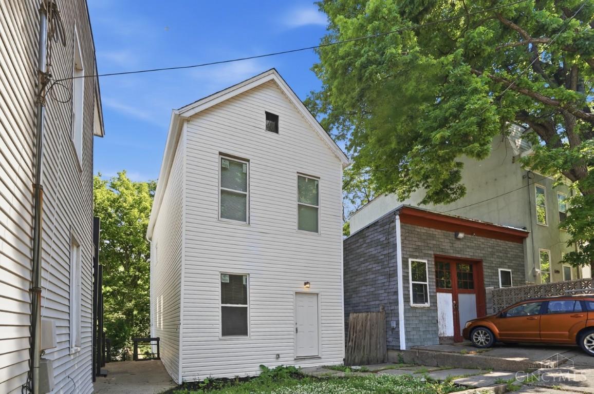 634 Tafel Street Property Photo 4