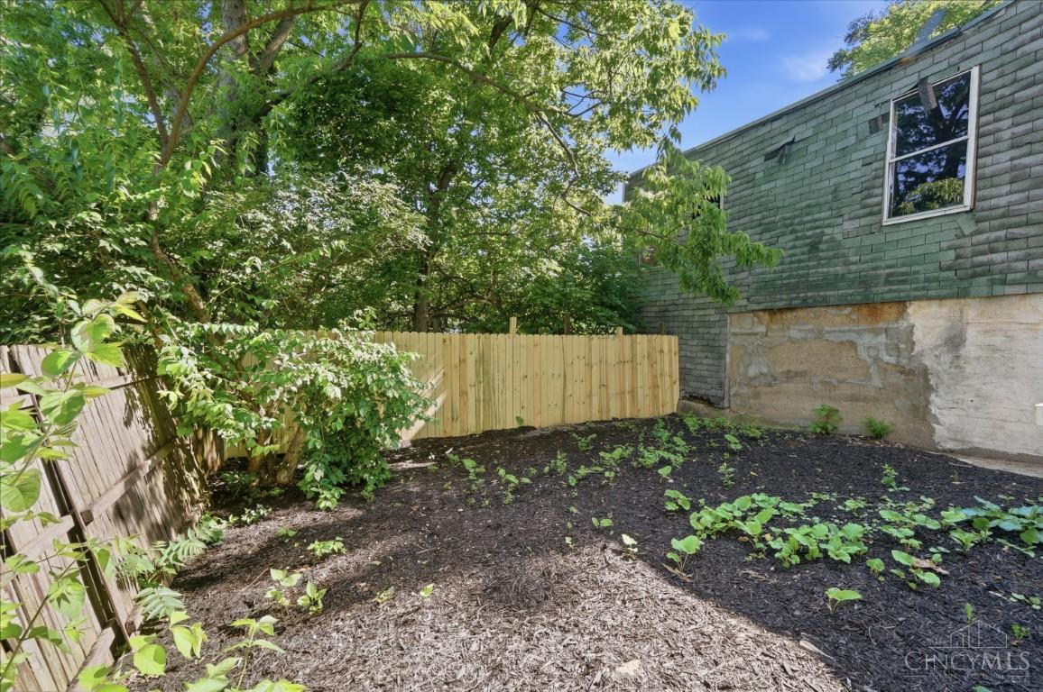 634 Tafel Street Property Photo 45