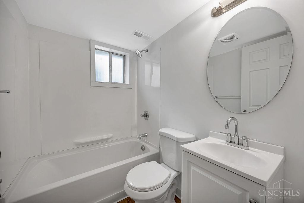 6254 Betts Avenue Property Photo 10
