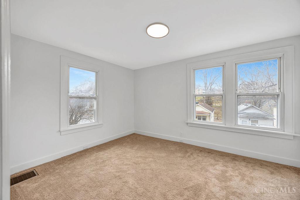 6254 Betts Avenue Property Photo 12
