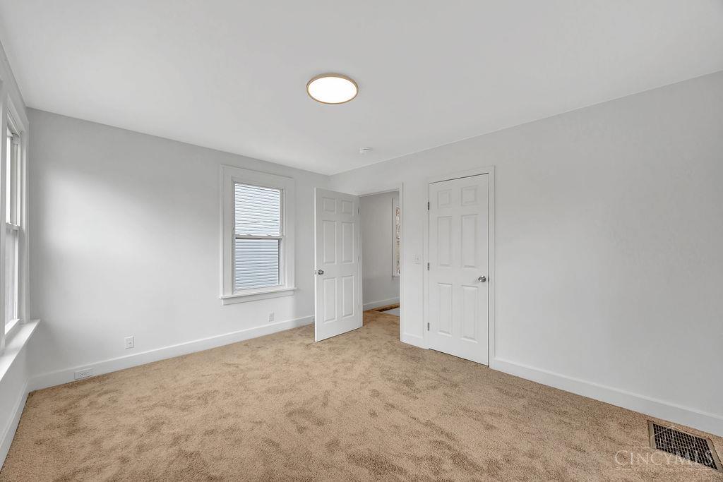 6254 Betts Avenue Property Photo 14