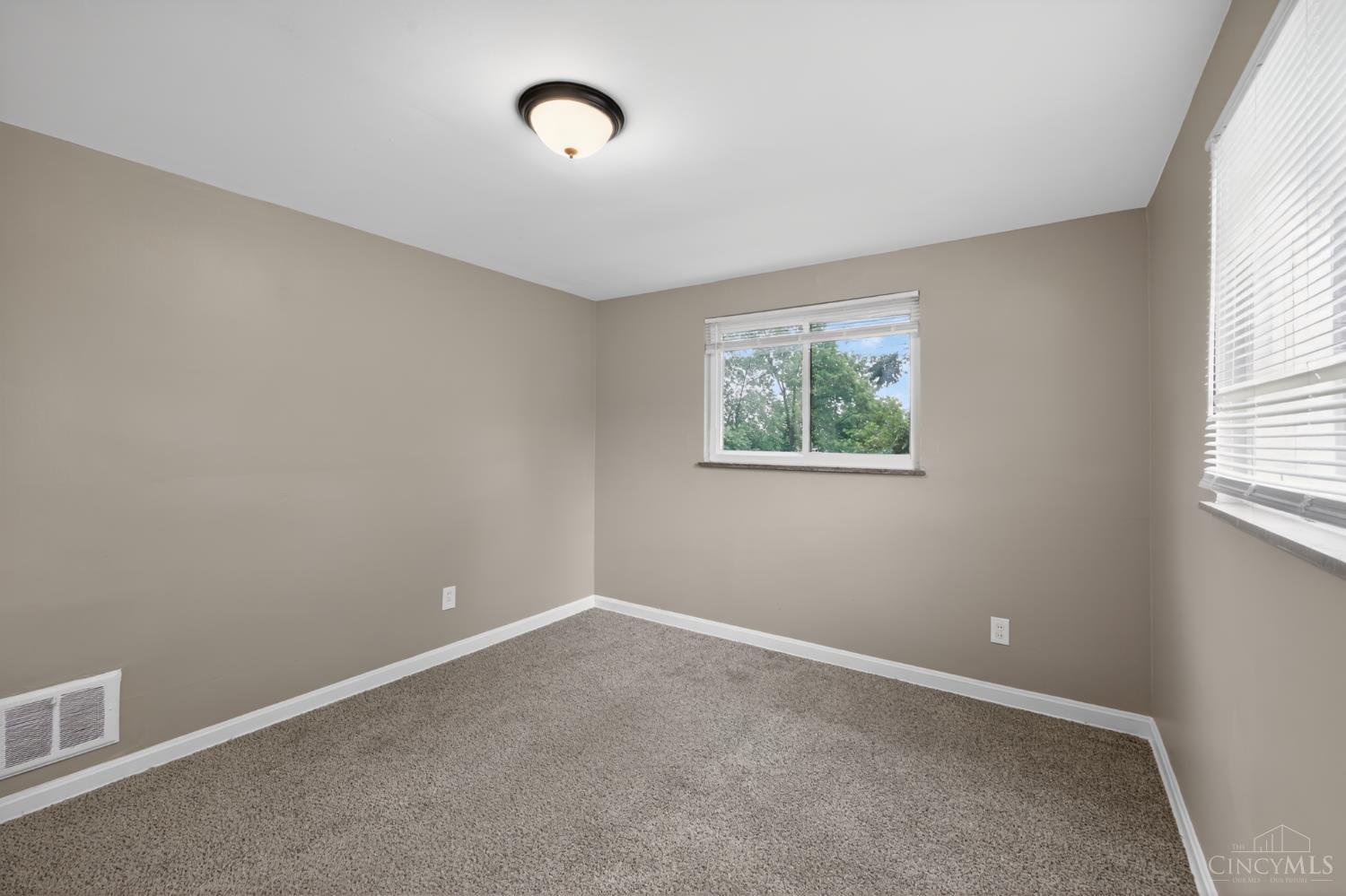 6331 Stover Avenue Property Photo 5