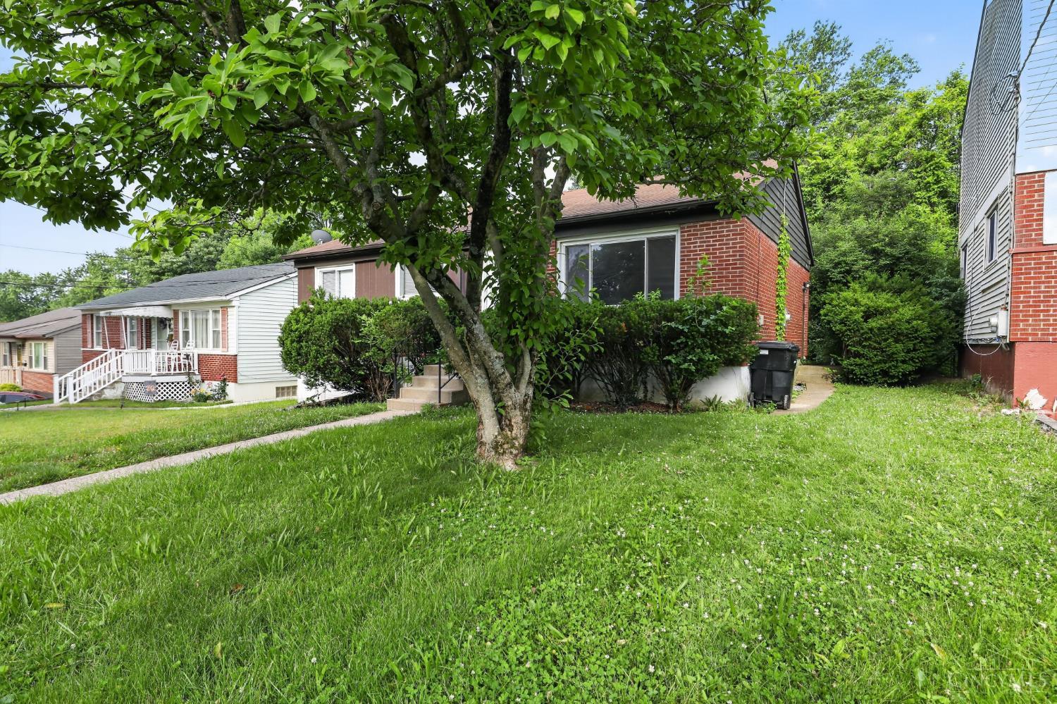 5987 Sunridge Drive Property Photo 2