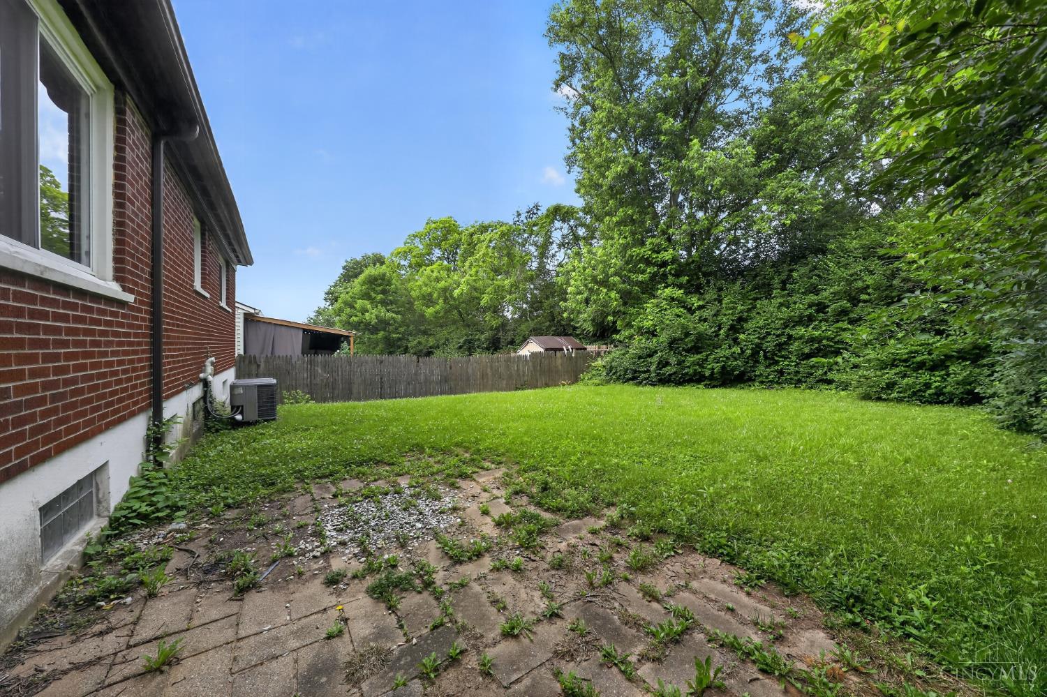 5987 Sunridge Drive Property Photo 5