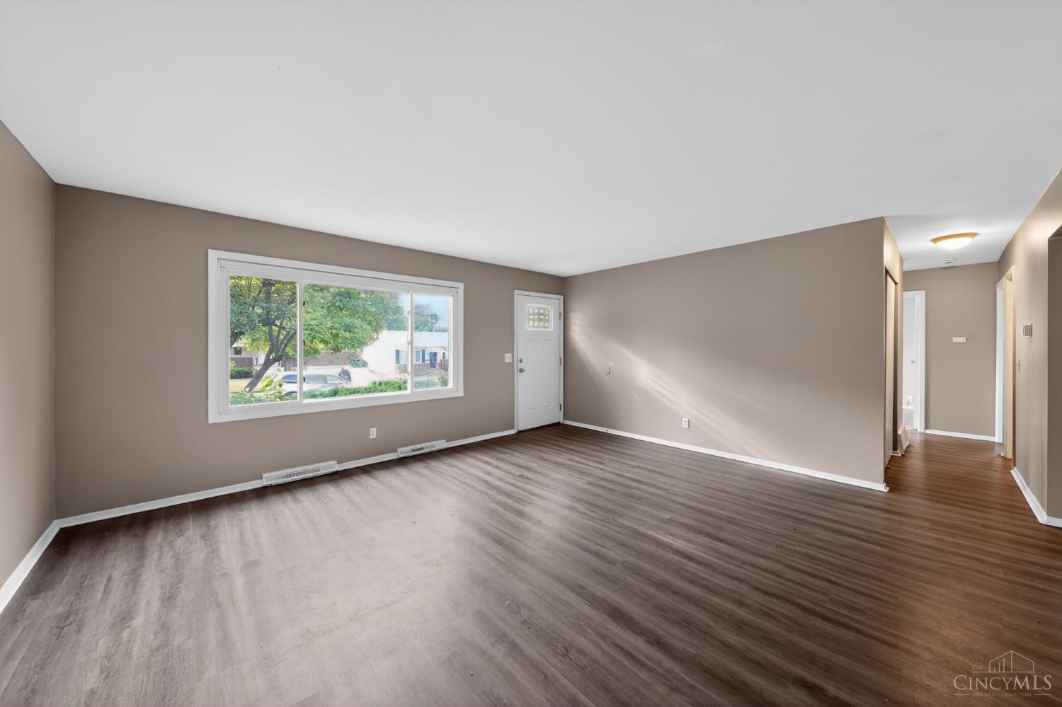 5987 Sunridge Drive Property Photo 11
