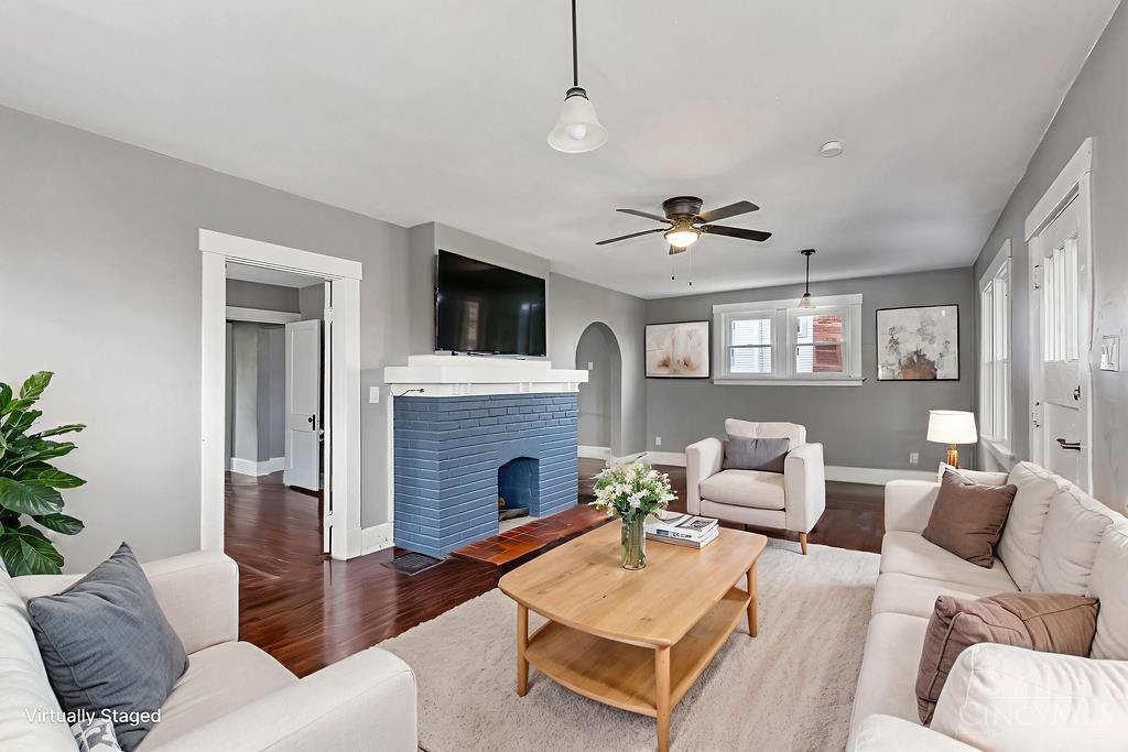 3311 Augusta Avenue Property Photo 3