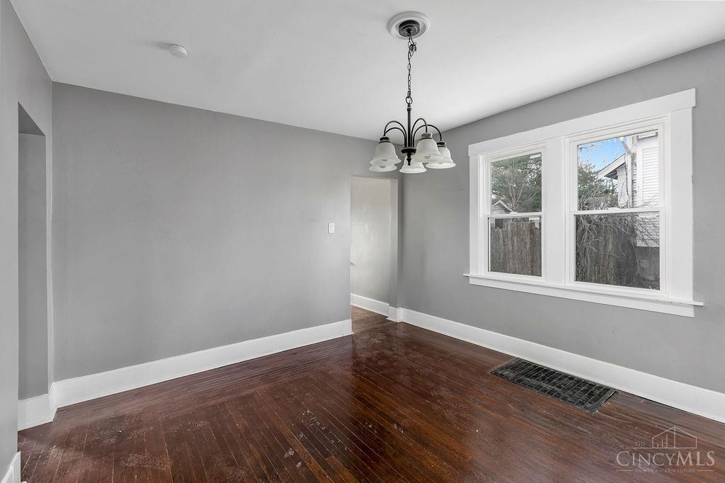 3311 Augusta Avenue Property Photo 6
