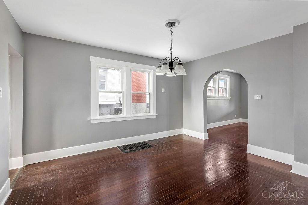 3311 Augusta Avenue Property Photo 7