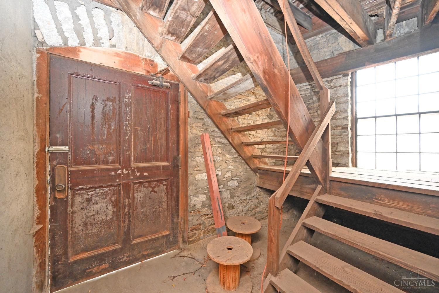 2025 Dunlap Street Property Photo 20