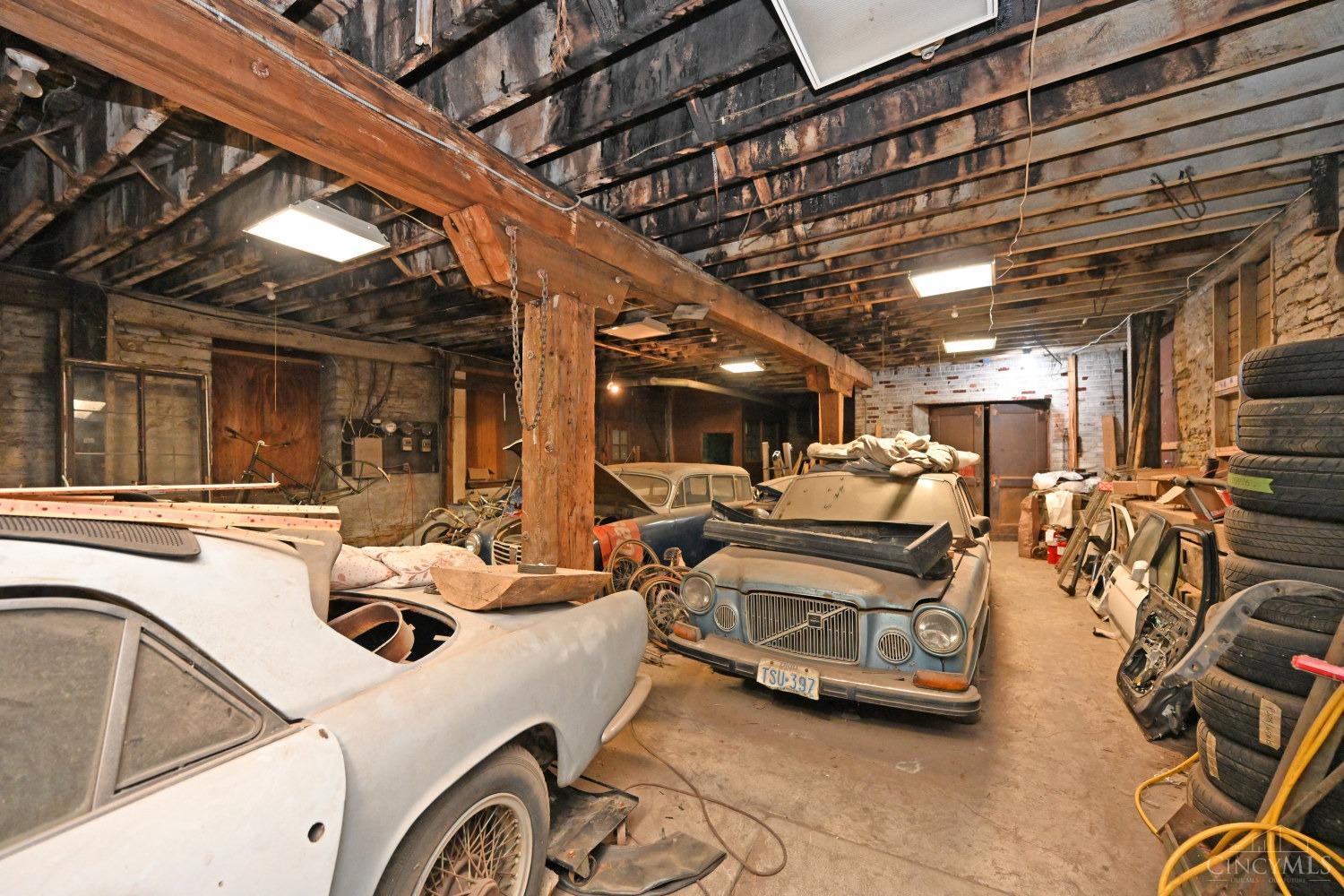 2025 Dunlap Street Property Photo 25