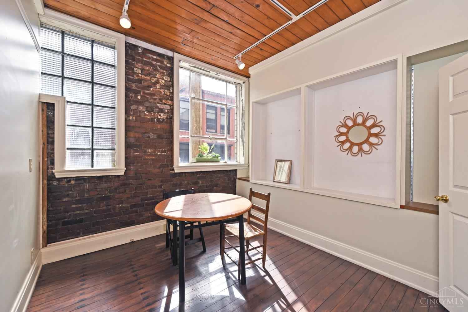 2025 Dunlap Street Property Photo 43