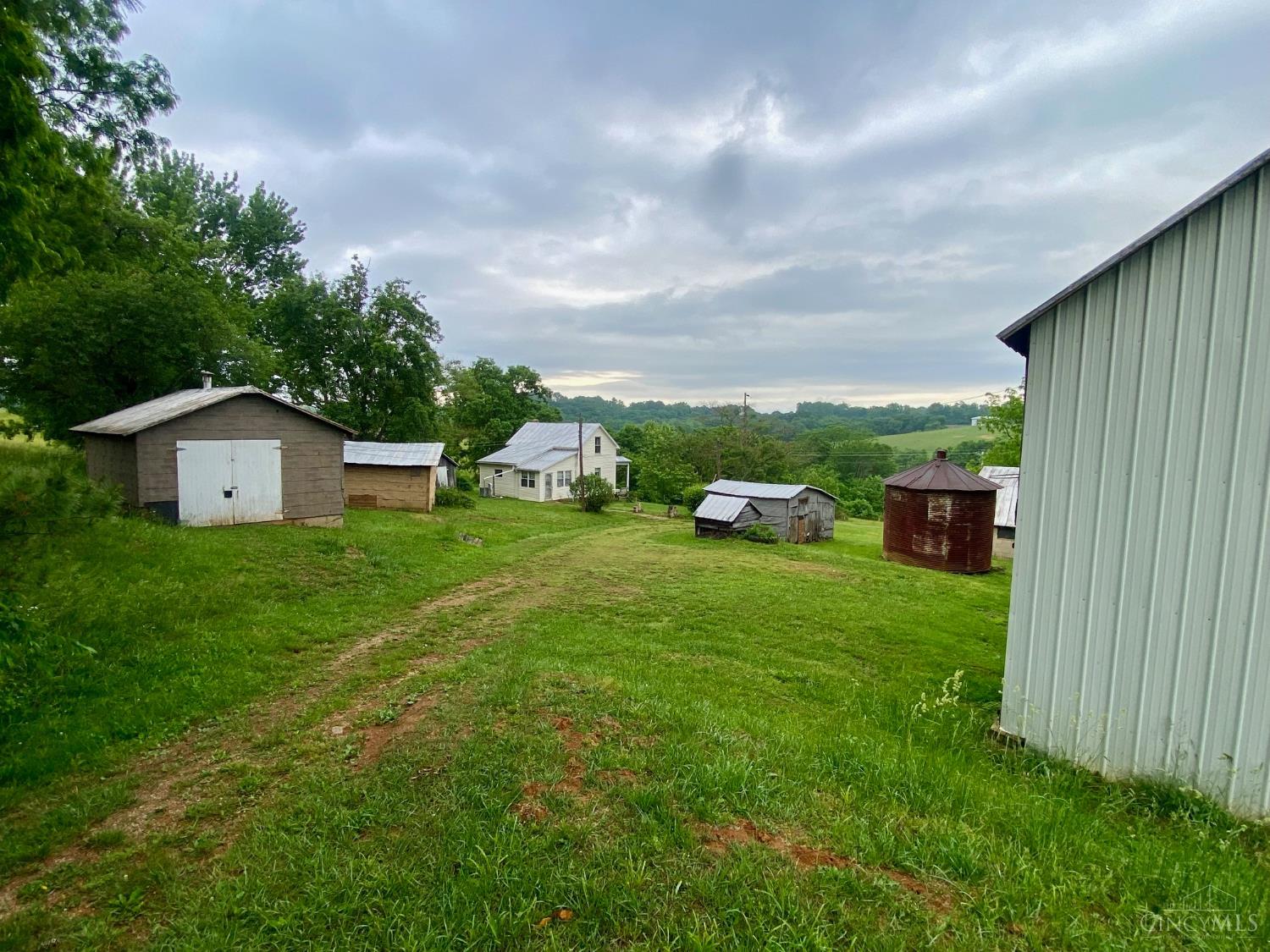 2195 Pumpkin Ridge Road Property Photo 1