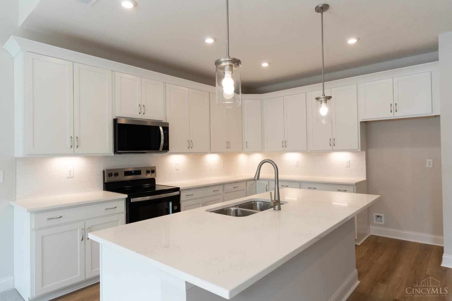 3449 Belgian Circle Property Photo 7