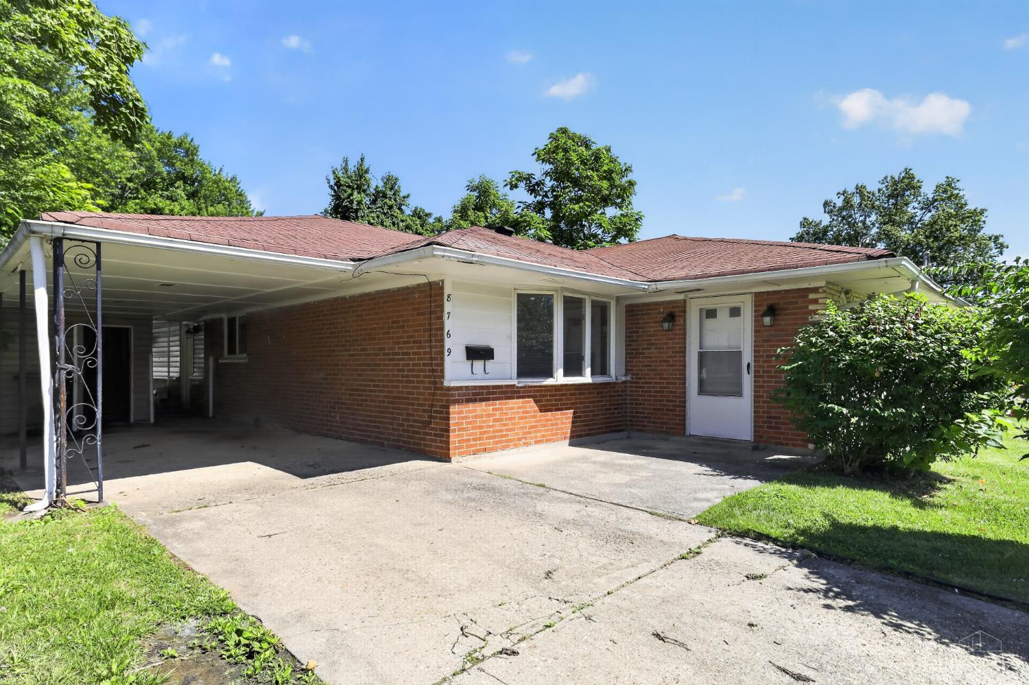8769 Zodiac Drive Property Photo 1