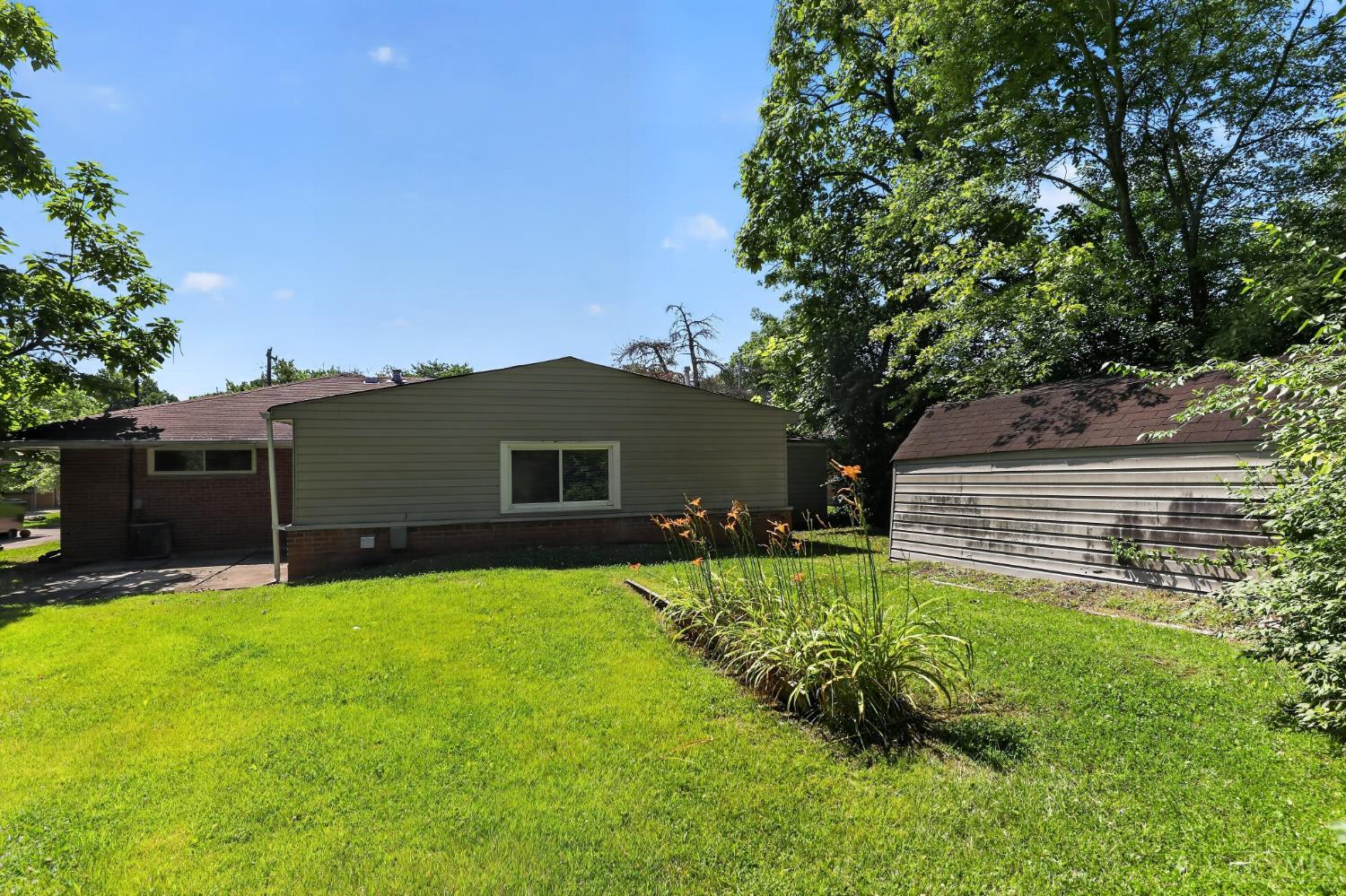 8769 Zodiac Drive Property Photo 4