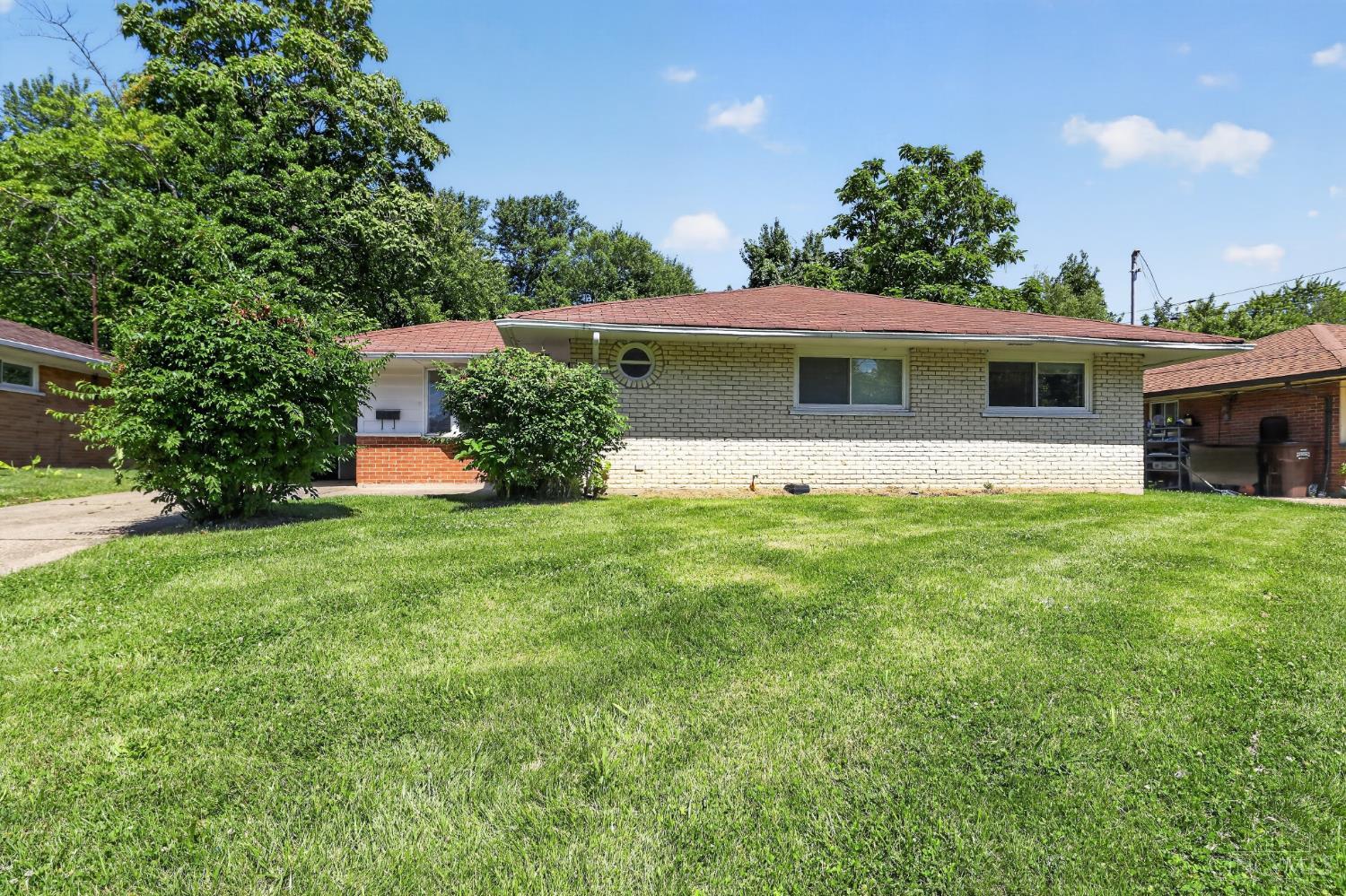 8769 Zodiac Drive Property Photo 5