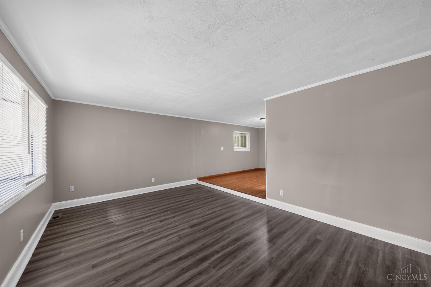 8769 Zodiac Drive Property Photo 10