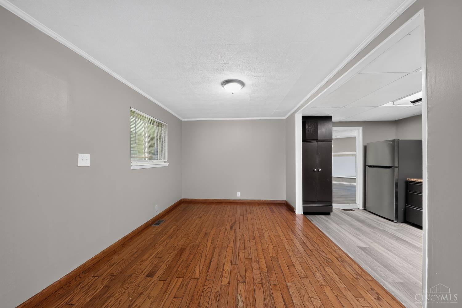 8769 Zodiac Drive Property Photo 15