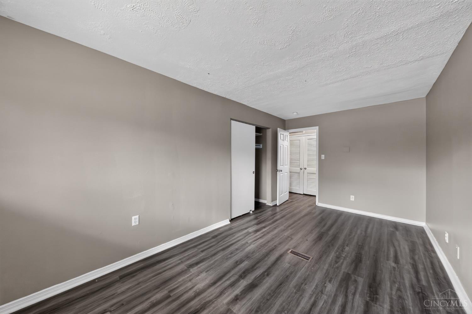 8769 Zodiac Drive Property Photo 17