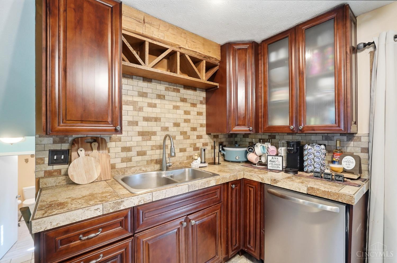 5752 Lake Superior Drive Property Photo 7