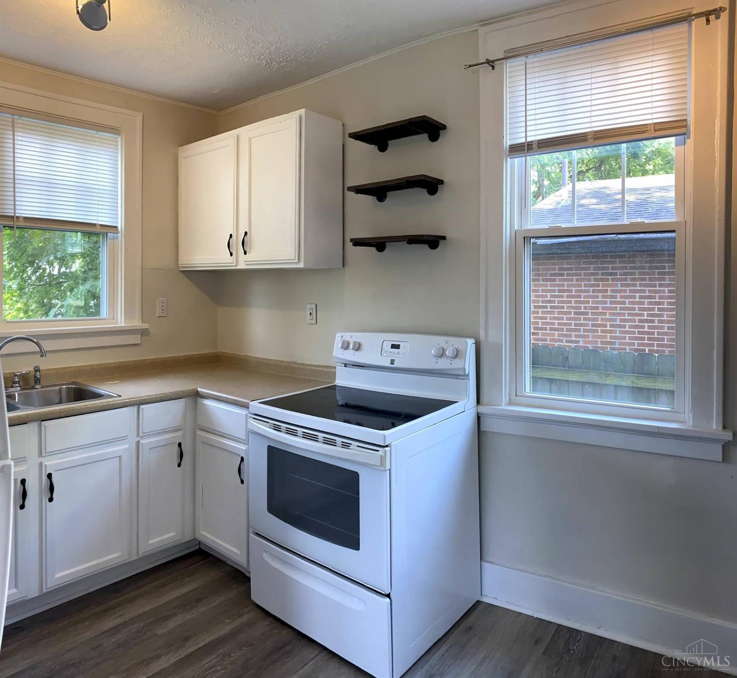 2915 Minto Avenue Property Photo 10