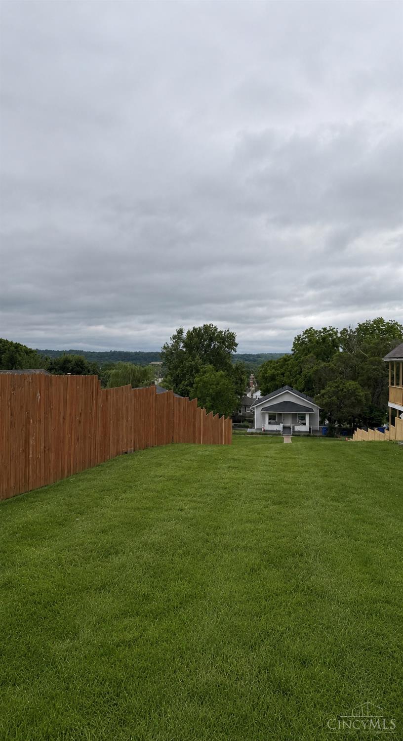 Parrish Avenue Property Photo 1