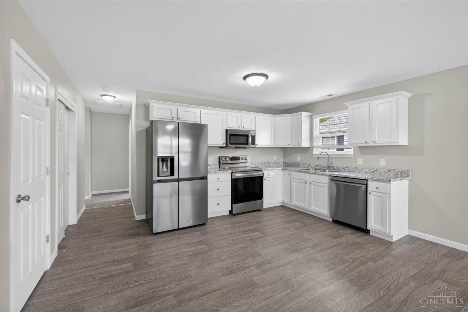 605 Diamond Loop Property Photo 13