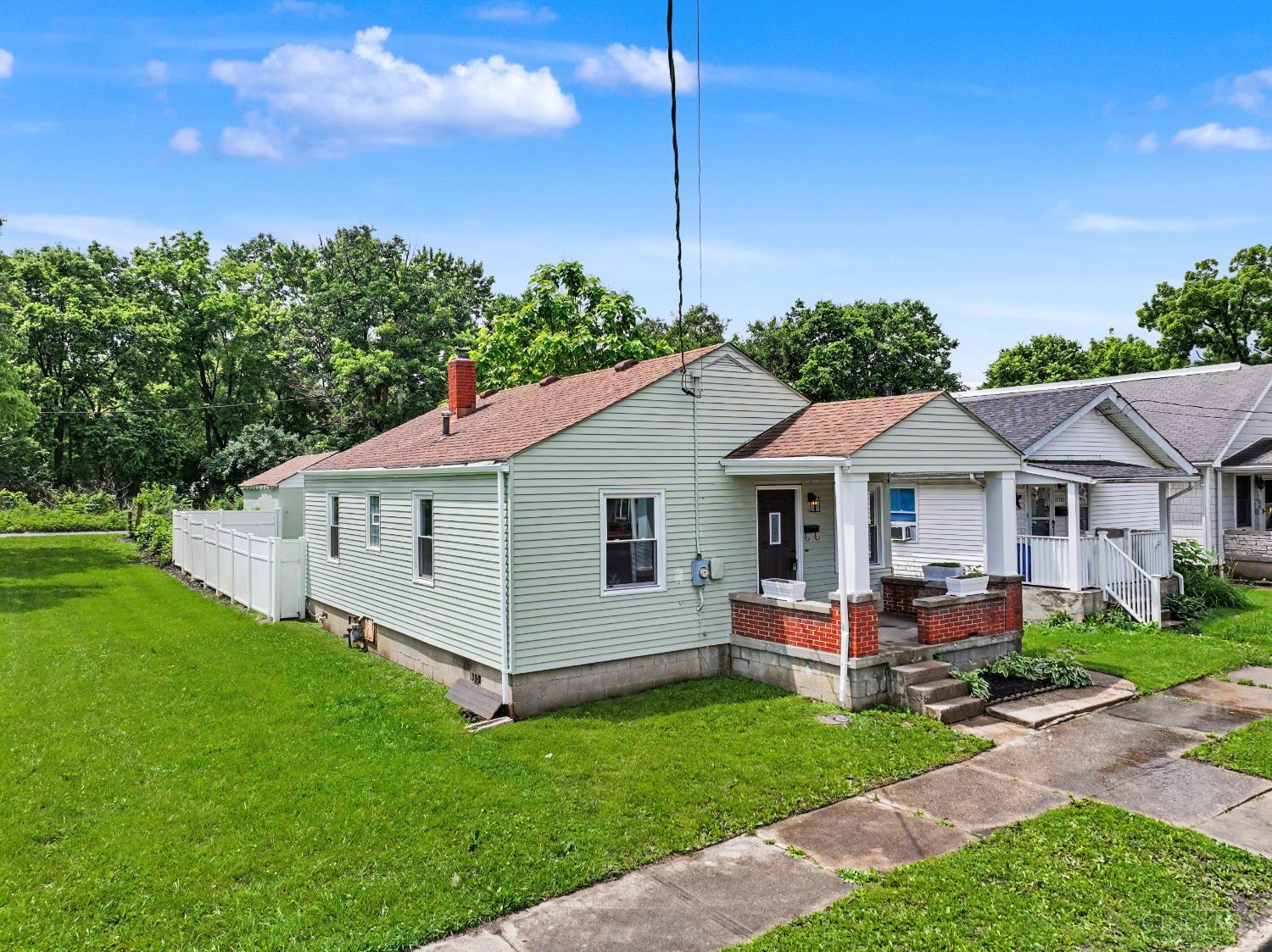 1161 Hunt Avenue Property Photo 1