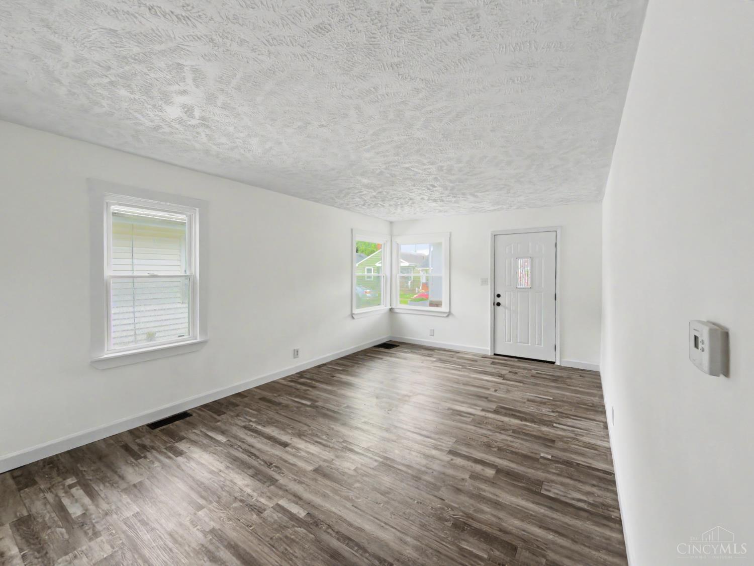 1161 Hunt Avenue Property Photo 4