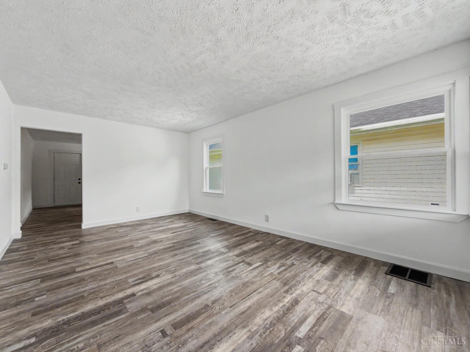 1161 Hunt Avenue Property Photo 6