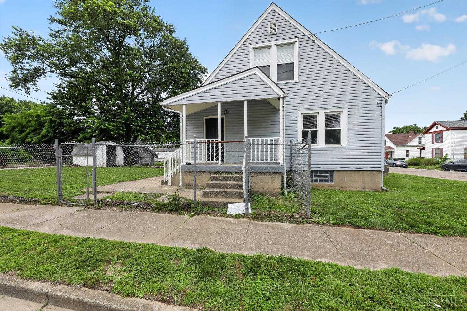 779 Symmes Avenue Property Photo 3