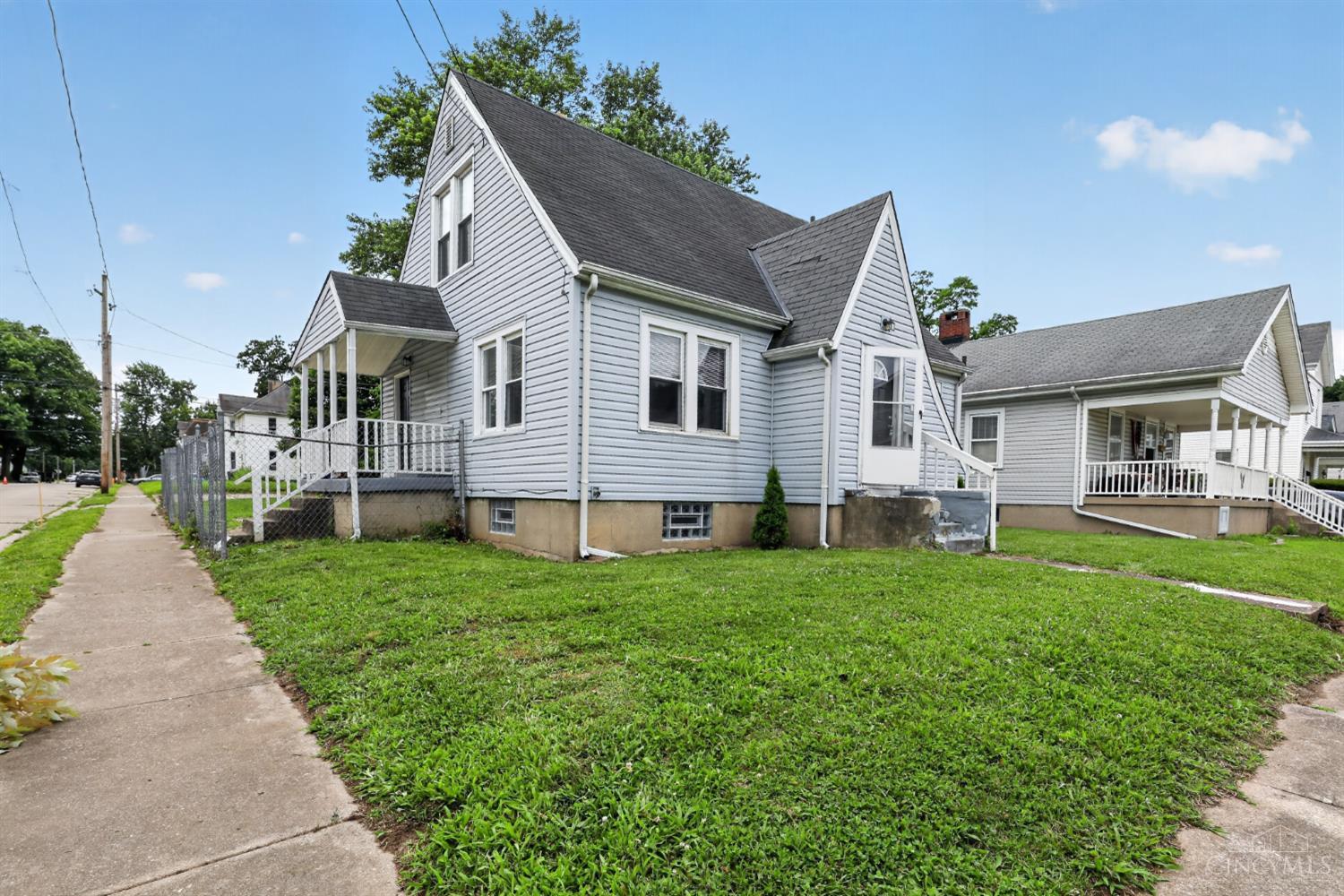 779 Symmes Avenue Property Photo 4