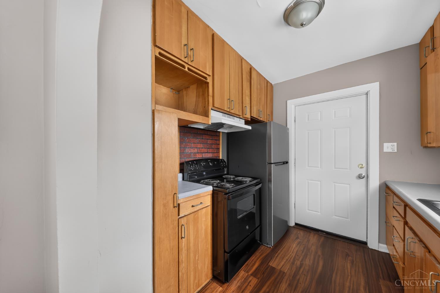 779 Symmes Avenue Property Photo 11